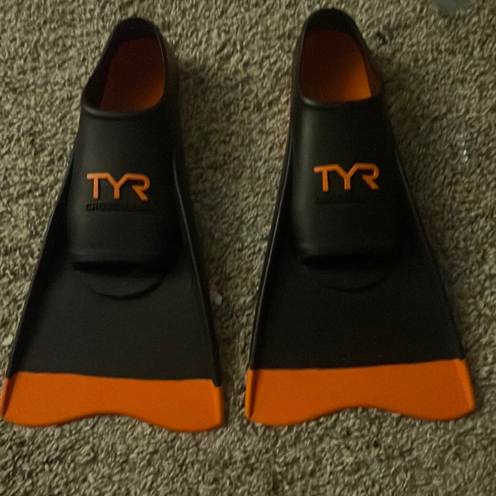 Swimmers tyr crossbladr flippers